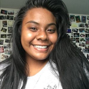 Meet your Posher, Noelani